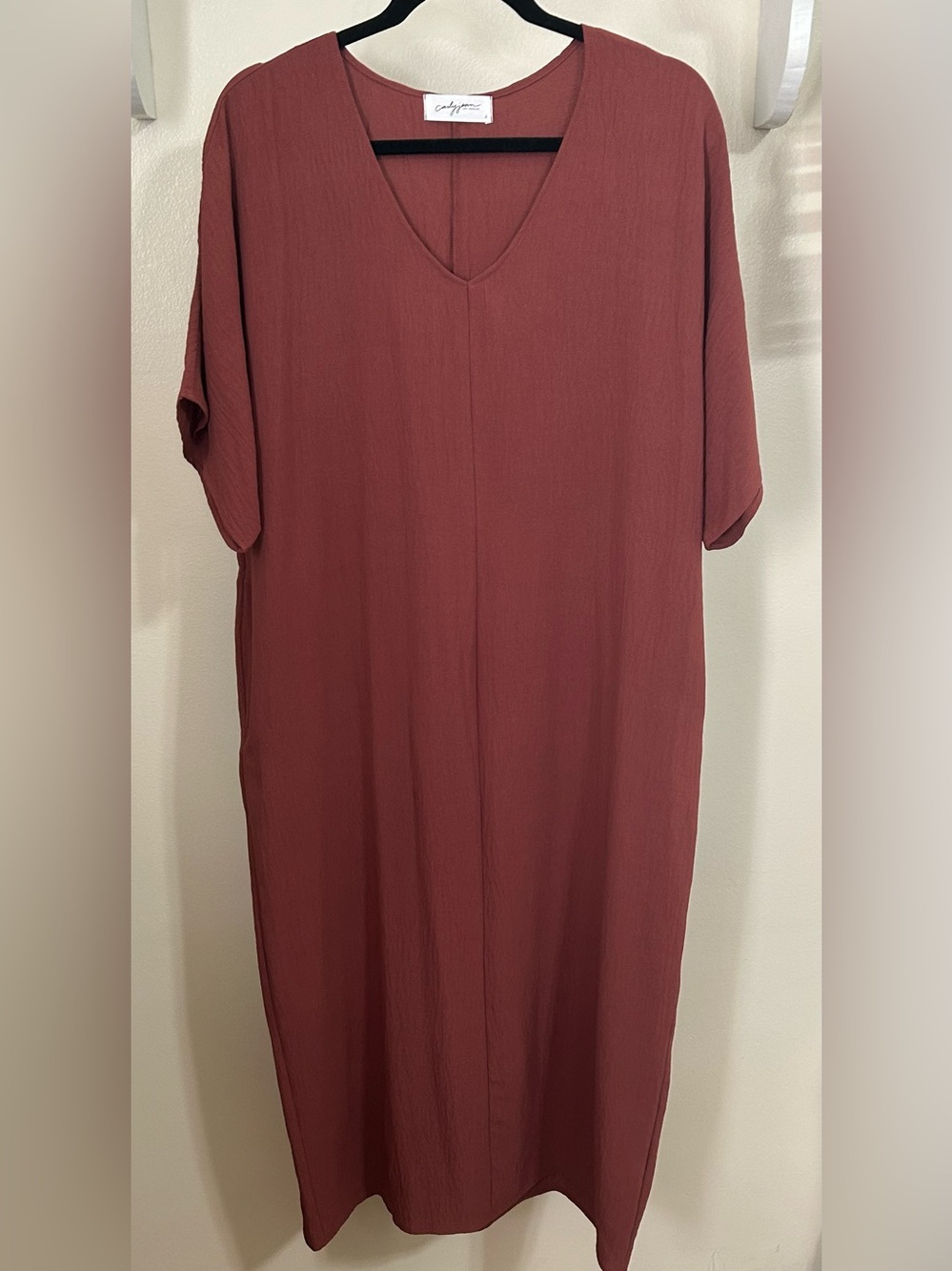 NEW Carly Jean Los Angeles V-Neck Maxi Dress